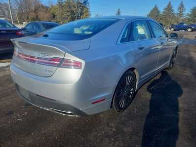2018 Lincoln MKZ, $11900. Photo 5