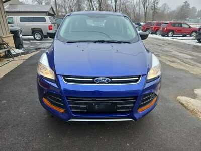 2014 Ford Escape, $8995. Photo 2