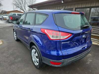 2014 Ford Escape, $8995. Photo 7