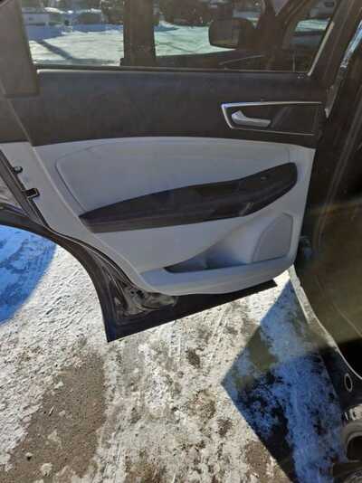 2019 Ford Edge, $10900. Photo 11