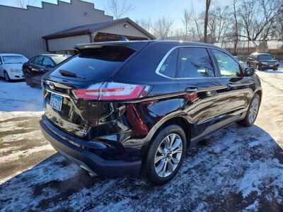 2019 Ford Edge, $10900. Photo 5