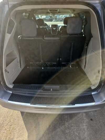 2015 Chrysler Town & Country, $9900. Photo 10