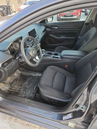 2019 Nissan Altima, $9995. Photo 12