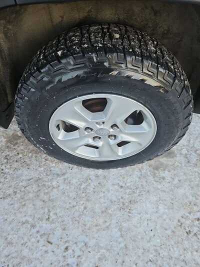 2017 Jeep Grand Cherokee, $9995. Photo 9