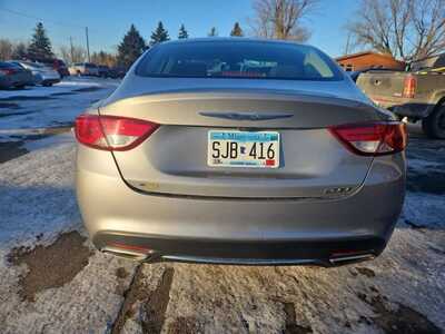 2016 Chrysler 200, $8995. Photo 5