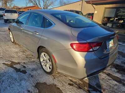2016 Chrysler 200, $8995. Photo 6