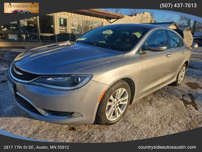 2016 Chrysler 200, $8995. Photo 1