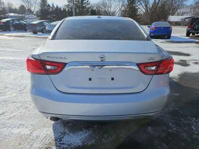 2016 Nissan Maxima, $6995. Photo 6