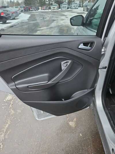 2018 Ford Escape, $10900. Photo 12