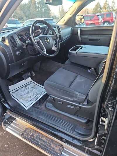 2011 Chevrolet 1500 Crew Cab, $8995. Photo 11