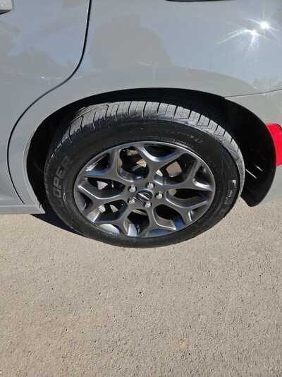 2018 Chrysler 300, $15900. Photo 9