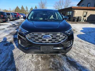 2019 Ford Edge, $10900. Photo 2