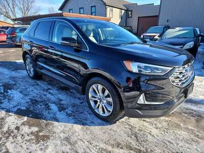 2019 Ford Edge, $10900. Photo 3
