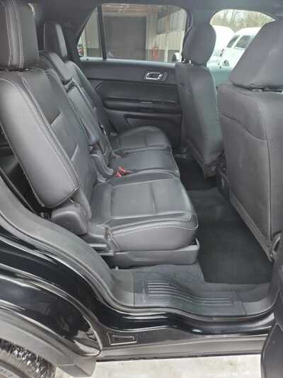 2018 Ford Explorer, $10900. Photo 10