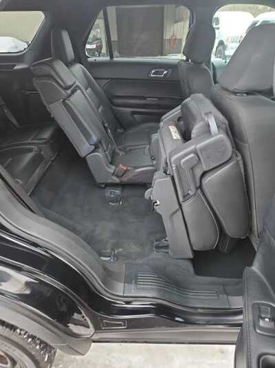 2018 Ford Explorer, $10900. Photo 11