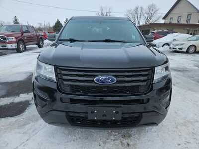 2018 Ford Explorer, $10900. Photo 2