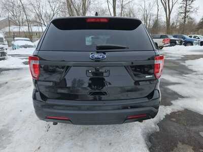 2018 Ford Explorer, $10900. Photo 6