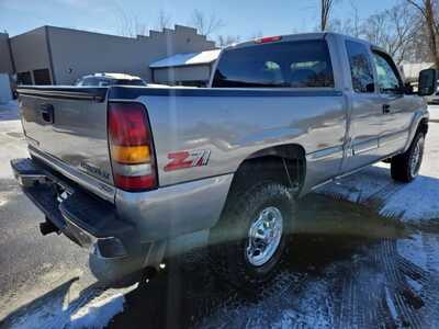 2007 Chevrolet 2500 Ext Cab, $11900. Photo 5