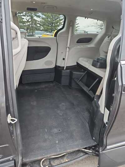 2018 Chrysler Pacifica, $25900. Photo 11