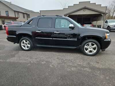 2012 Chevrolet Avalanche, $10900. Photo 4
