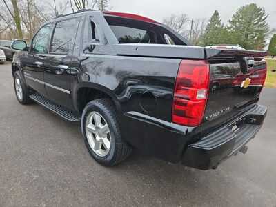 2012 Chevrolet Avalanche, $10900. Photo 7
