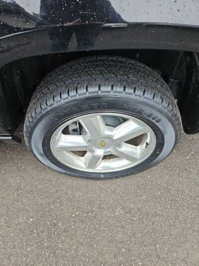 2012 Chevrolet Avalanche, $10900. Photo 9