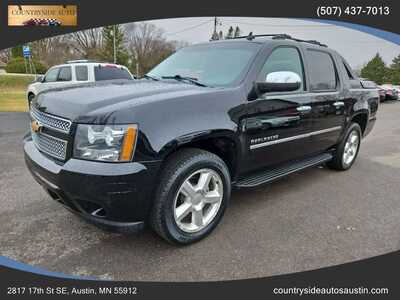 2012 Chevrolet Avalanche, $10900. Photo 1