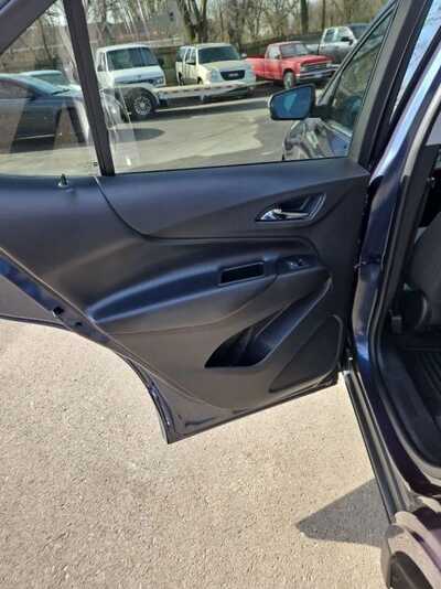 2018 Chevrolet Equinox, $10900. Photo 11