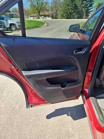 2017 Chevrolet Equinox, $10900. Photo 11