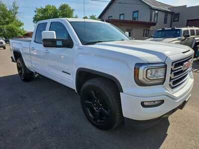 2017 GMC 1500 Ext Cab, $17900. Photo 3