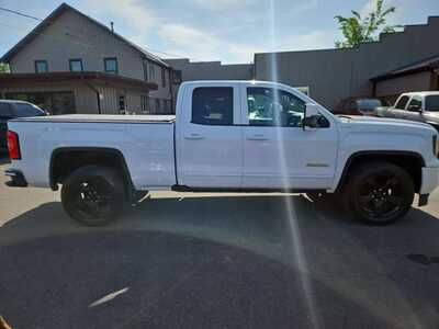 2017 GMC 1500 Ext Cab, $17900. Photo 4