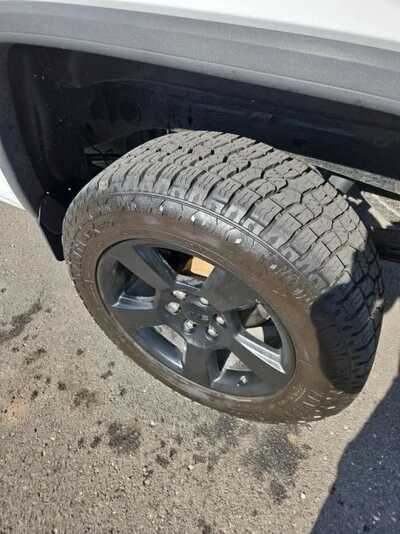 2017 GMC 1500 Ext Cab, $17900. Photo 9