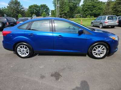 2018 Ford Focus, $6995. Photo 4