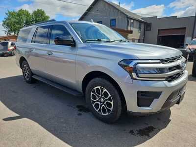 2023 Ford Expedition Max, $28900. Photo 3
