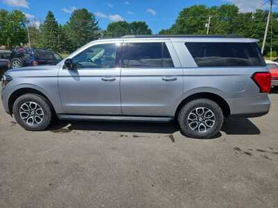 2023 Ford Expedition Max, $28900. Photo 8