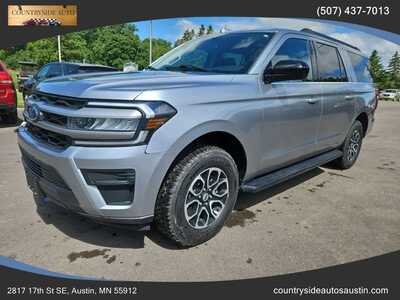 2023 Ford Expedition Max, $28900. Photo 1