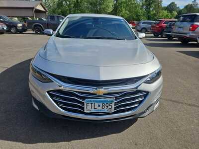 2020 Chevrolet Malibu, $8995. Photo 2
