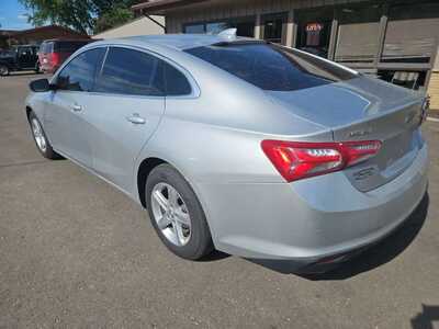 2020 Chevrolet Malibu, $8995. Photo 7