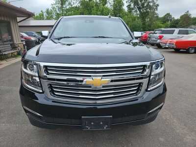 2017 Chevrolet Suburban, $17900. Photo 2