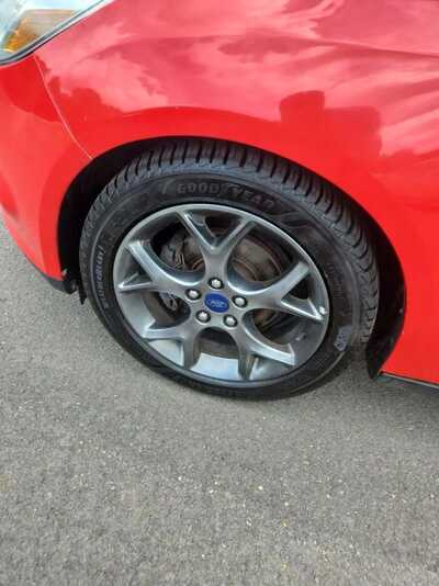 2013 Ford Focus, $4995. Photo 9