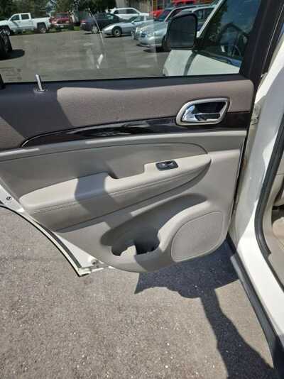 2012 Jeep Grand Cherokee, $5995. Photo 11
