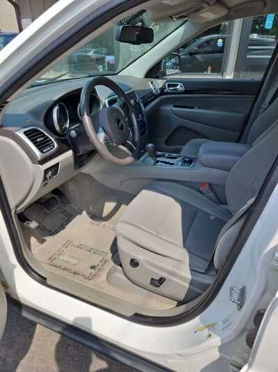 2012 Jeep Grand Cherokee, $5995. Photo 12