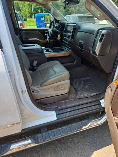 2017 Chevrolet 1500 Crew Cab, $17900. Photo 12