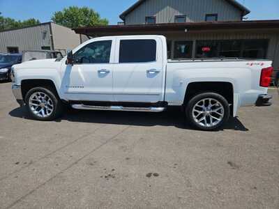 2017 Chevrolet 1500 Crew Cab, $17900. Photo 8