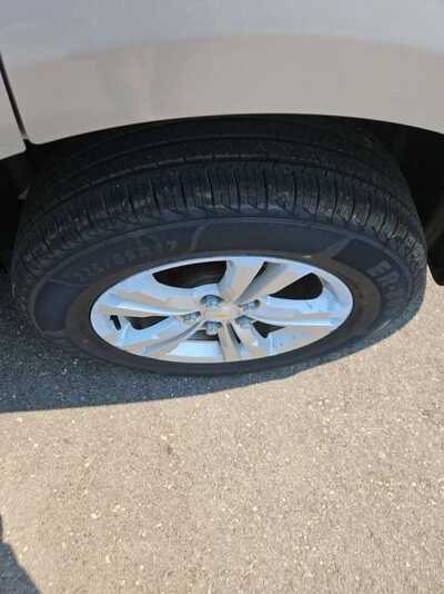 2015 Chevrolet Equinox, $8995. Photo 9