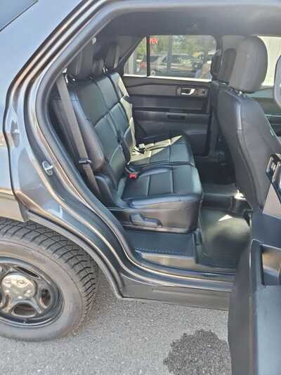 2021 Ford Explorer, $15900. Photo 11