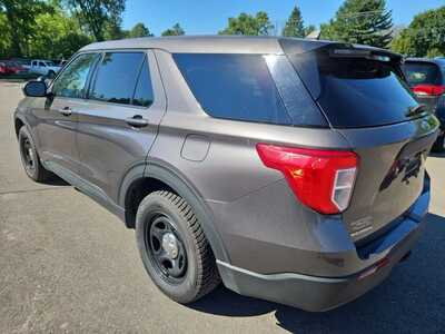2021 Ford Explorer, $15900. Photo 7