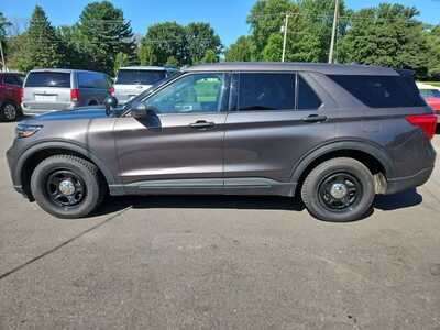 2021 Ford Explorer, $15900. Photo 8
