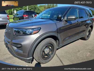 2021 Ford Explorer, $15900. Photo 1