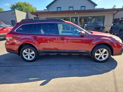 2013 Subaru Outback, $7495. Photo 4